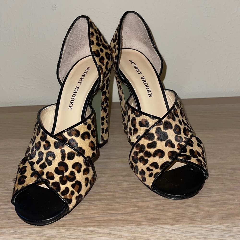 Audrey Brooke sexy leopard print cow hide - excellent condition!